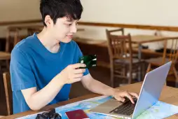 旅行や買い物に最適なカードブランドの選び方